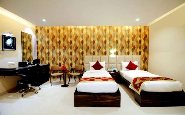 Pinnacle by Click Hotels, Lucknow