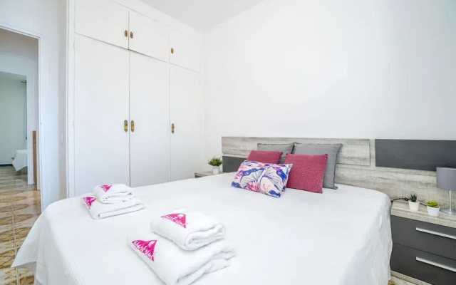 Apartment in Empuriabrava Near Sandy Beach