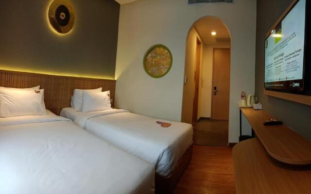 Maxonehotels Loji Kridanggo