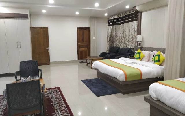 Ziro Palace Inn