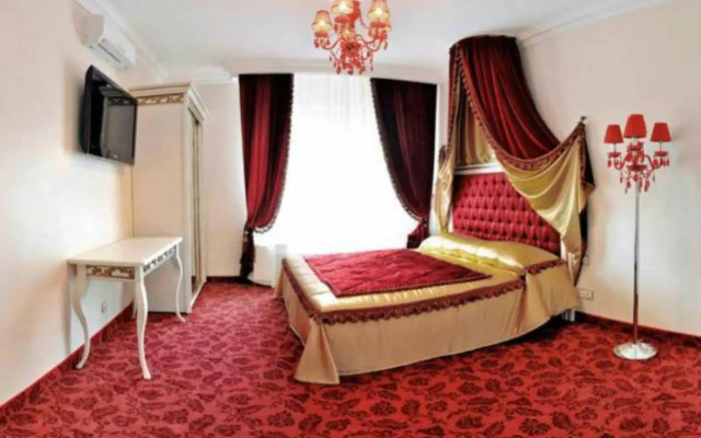 Отель «Роял Сити»