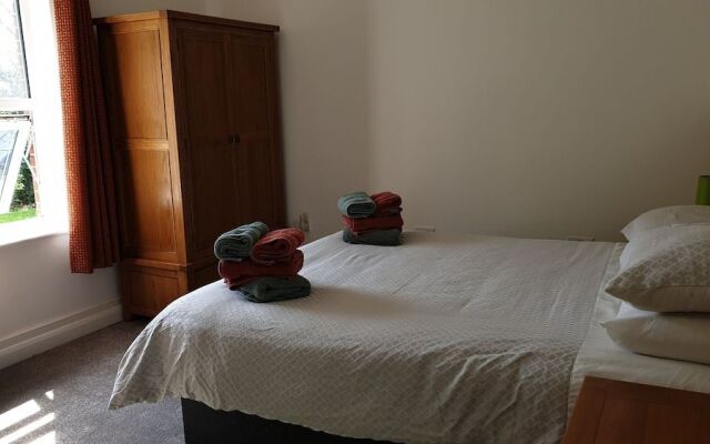 Yew Tree Apartment One Ryde