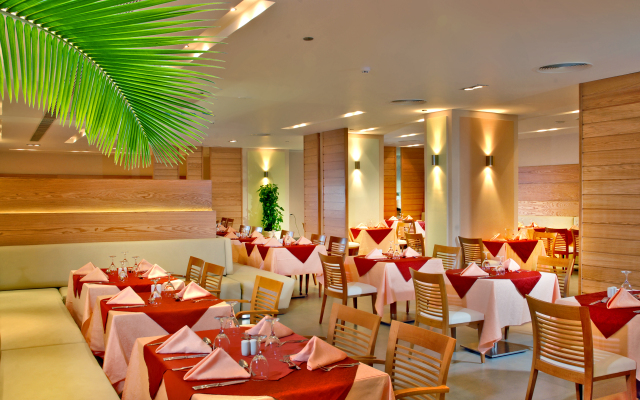 Coral Sea Aqua Club
