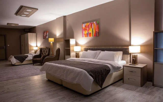 Staron Otel