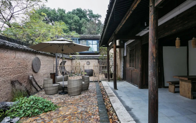 Xiananshan Village Hotel