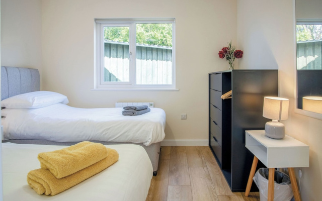 Skomer Lodge - 2 Bedroom Lodge - Manorbier