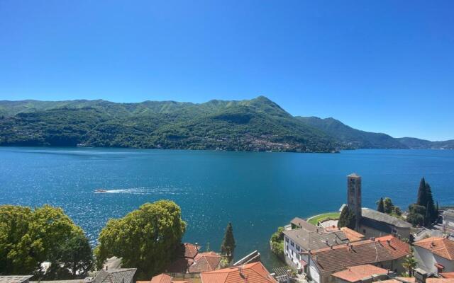 Large Apartment 200 m2 Fantastic View on Lake Como