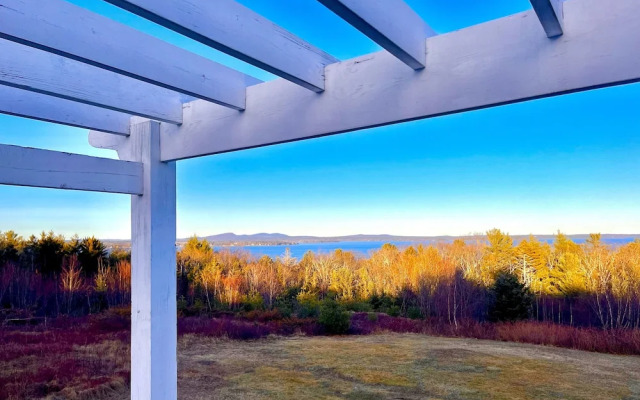 Acadia Ocean View Hotel