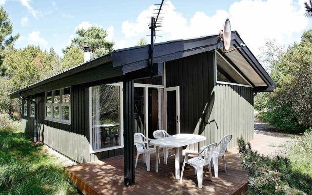 Cozy Holiday Home in Albaek near Sea