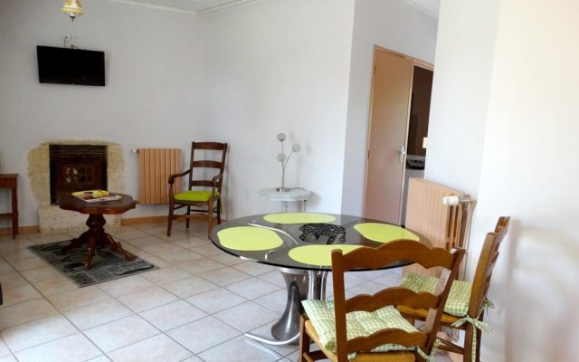 House With one Bedroom in La Mothe-saint-héray, With Furnished Terrace