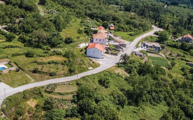 Amazing Home in Palje Brdo With Wifi and 3 Bedrooms