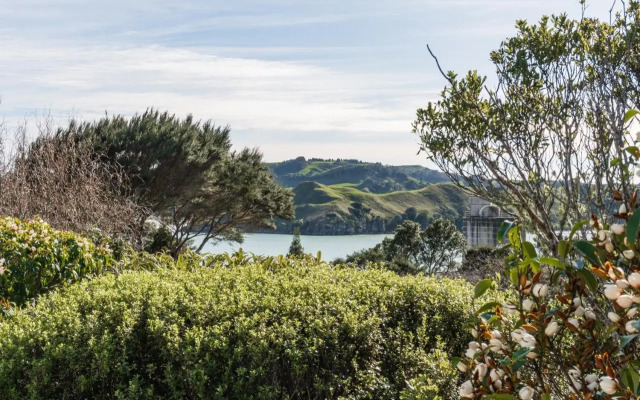 Kowhai Cottage & Studio