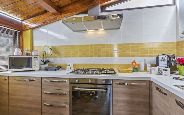 Engaging Apartment in Messina With Balcony