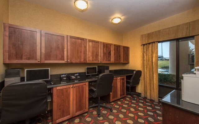 Holiday Inn Express Hotel & Suites Lavonia by IHG