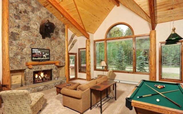 Blue Spruce House 7022