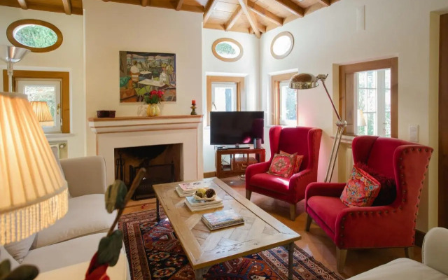 Suites by Bella Vista - Historic Guesthouse