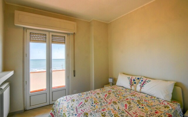 Awesome Apartment in Marinella di Sarzana With Wifi and 2 Bedrooms