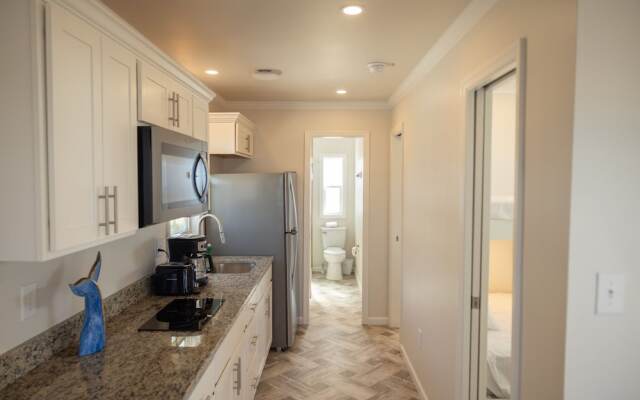 Blufin Bungalows & Marina