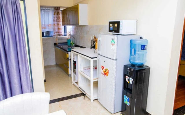 Lux Suites Marcus Garden Apartments