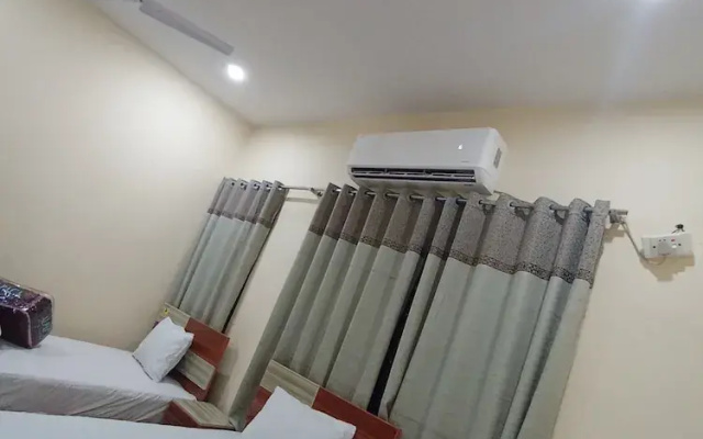 Chandi Hotel and Apartments
