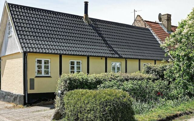 Rustic Holiday Home in Aakirkeby on Natural Plot