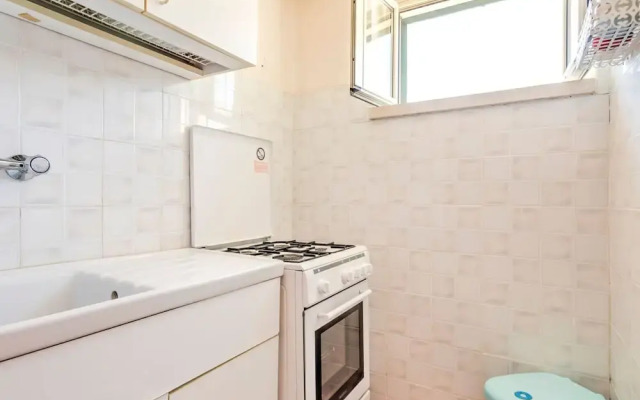 Charming Apartment in Marina di Ragusa With Terrace