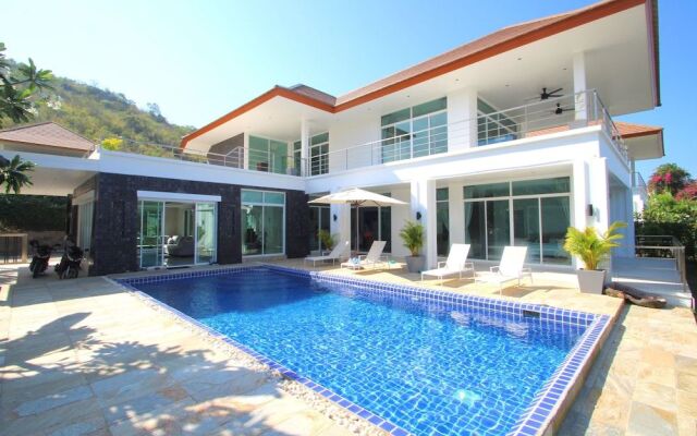 Hua Hin 5 Bedrooms Mansion B3