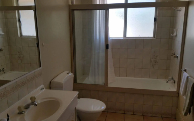 Clifford Park Holiday Motor Inn