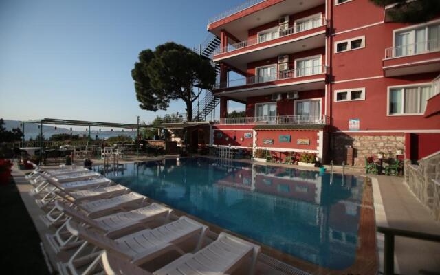 Tunç Otel - Ayvalık