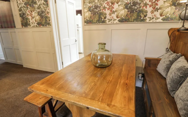 Trefoil Cottage