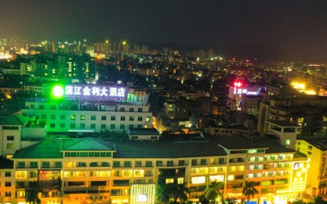 Riverside Golden Hotel