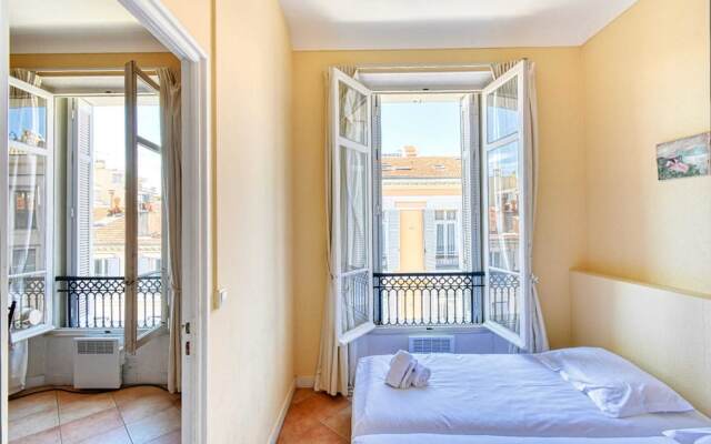 Luminous Apartment in the City Centre of Cannes