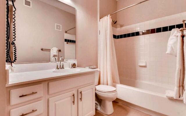 Bluebird Suites in Downtown Providence