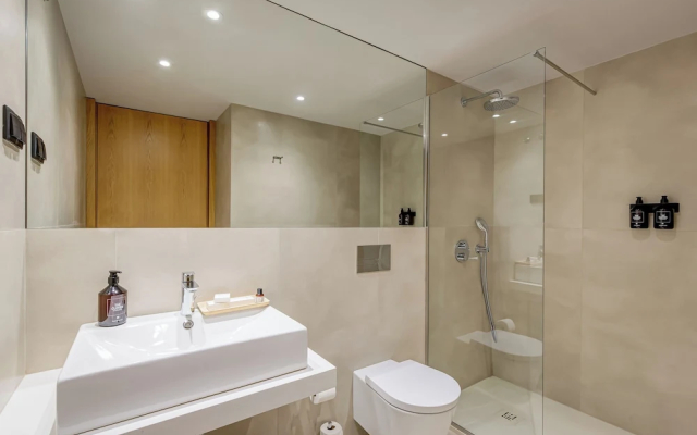 Hotel Acta the Clover