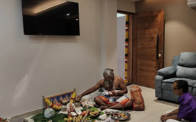 Sakthi Holiday's Inn