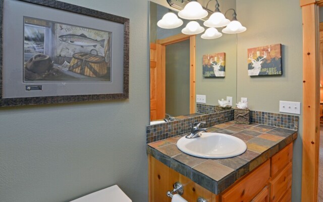 14394 Tyrol Rd Condo