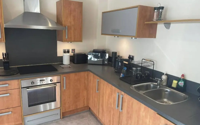 Birmingham City Apartment With 3 Bedrooms