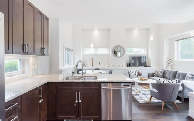 West Coast Luxury Living