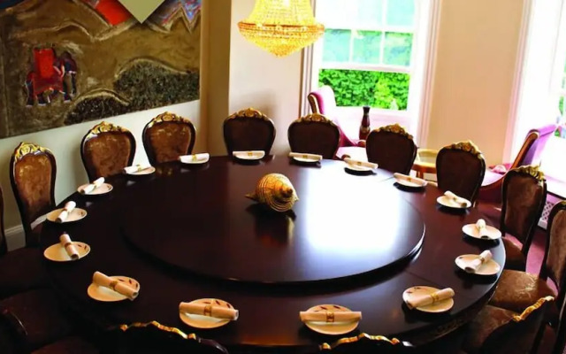 Eagle Lodge Rooms