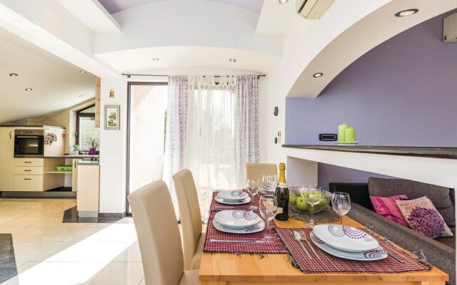 Amazing Home in Spincici With Wifi and 5 Bedrooms