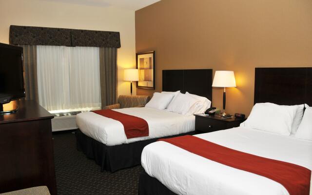 Holiday Inn Express & Suites Clinton