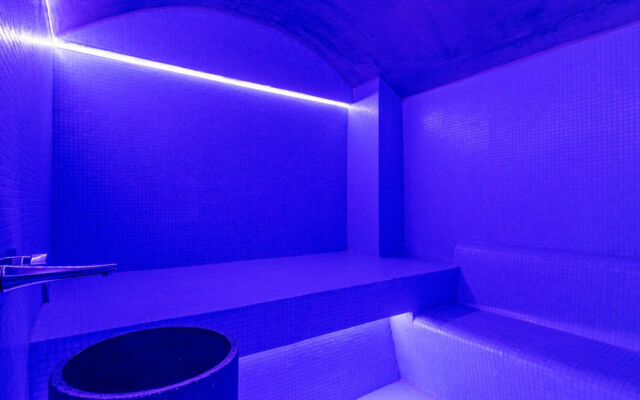 Las Hotel & Spa