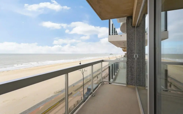 Apartment in Blankenberge With Sea Views