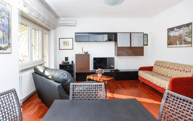 St. Peter Terrace Apartment