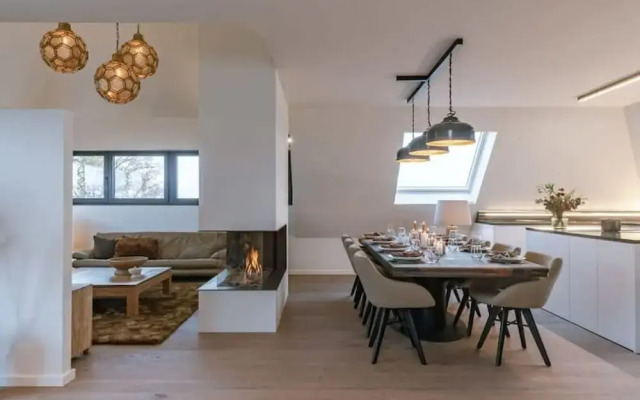 Luxurious Apartment With Parking