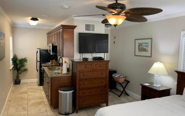 Twin Palms at Siesta