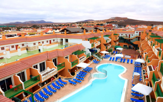 Caleta Garden Apartments