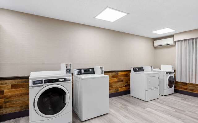 La Quinta Inn & Suites by Wyndham Goodlettsville - Nashville