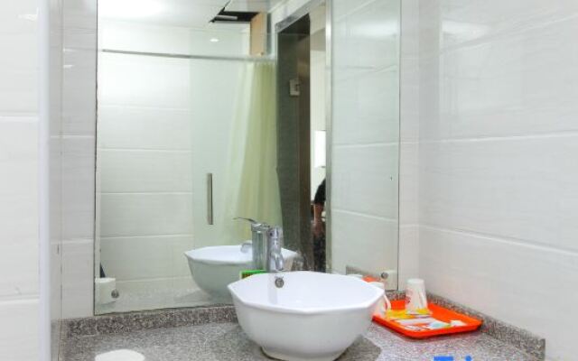 Yiyuan Holiday Hotel