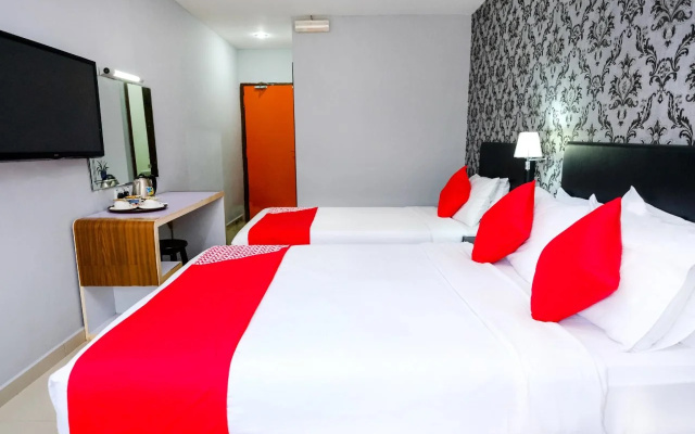 OYO 546 Grand City Hotel
